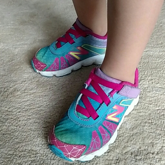 new balance girls tennis shoes